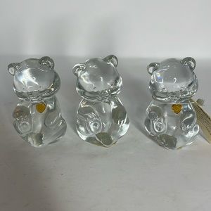 Vintage 3 Fenton 2 November Birthstone Bear 1 Bear doesn’t have the heart stone